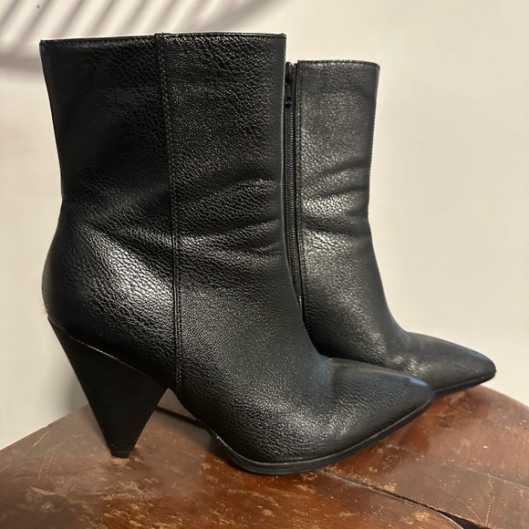 Matt & Nat heeled booties. Size 38. - Picture 2 of 6